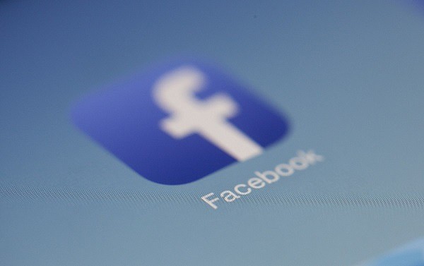 Facebook又现一名“吹哨人” 称公司有意放任仇恨和非法活动 - 1