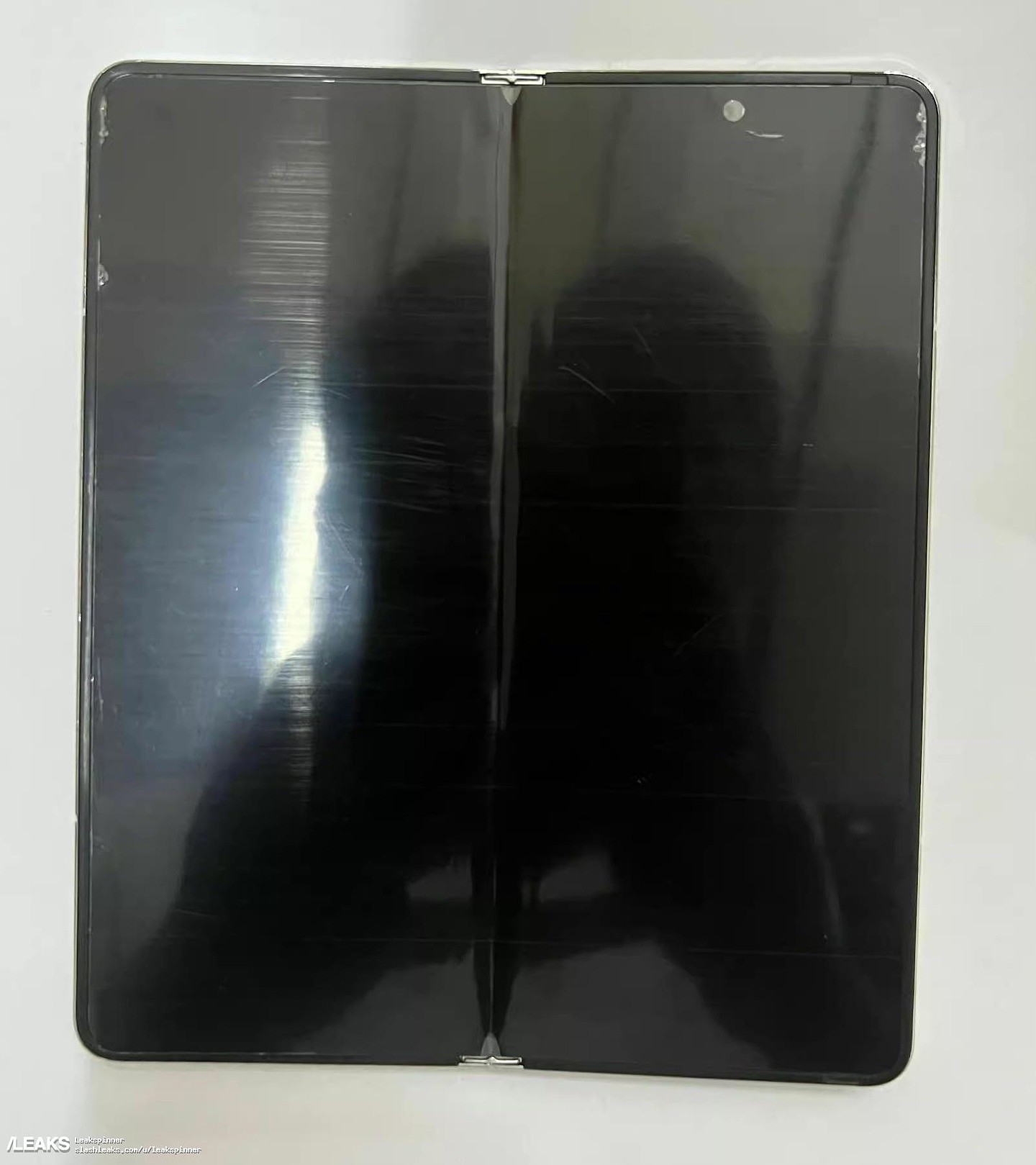 三星 Galaxy Z Fold5 可折叠手机机模照片曝光 - 6