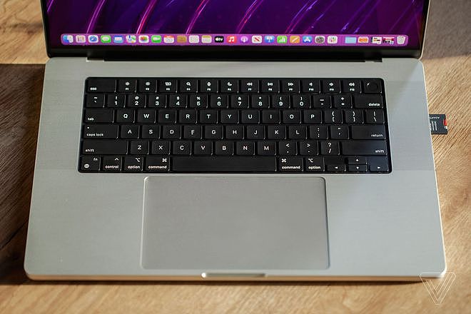 新款MacBook Pro给英伟达和AMD显卡业务提了个醒 - 3