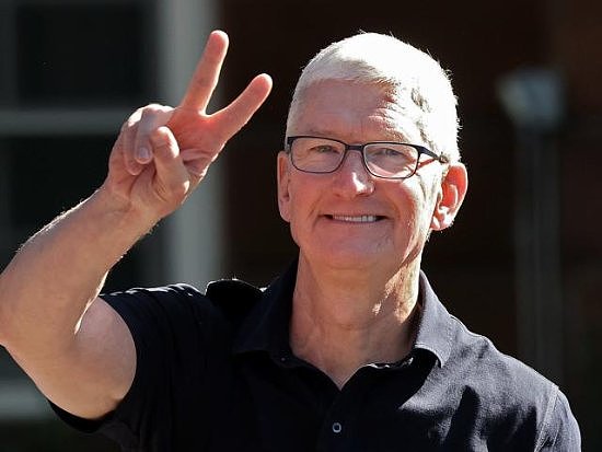 苹果23年中国营收1493亿元下降13%！CEO回应：那里手机竞争最激烈 - 2