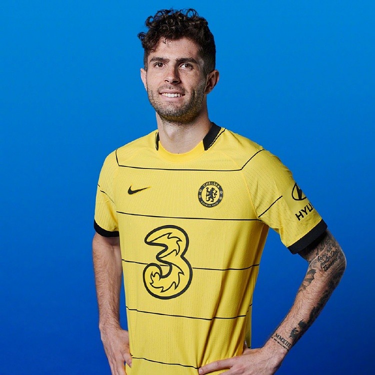 切尔西21/22赛季客场球衣发布：黄黑配色+水平细条纹 - 1