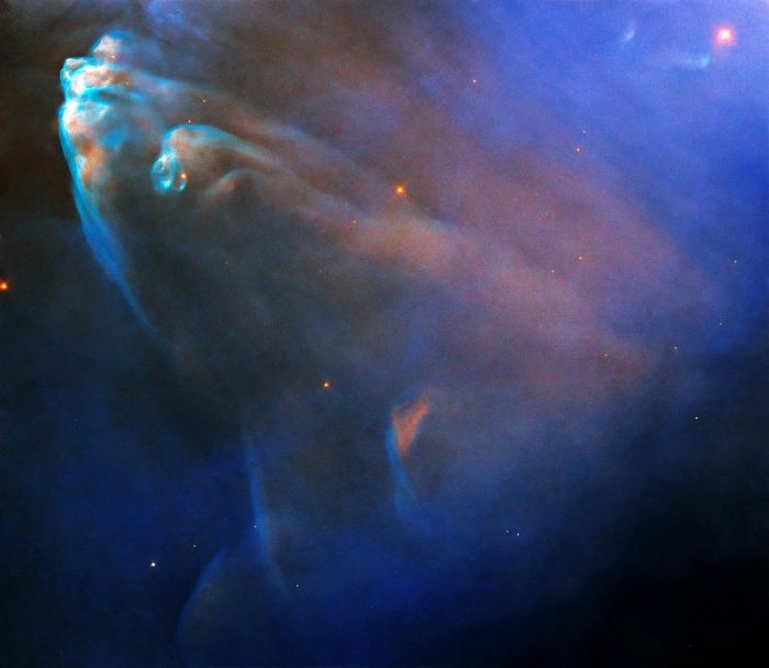Shock-Wave-of-Colliding-Gases-in-Running-Man-Nebula-777x675.jpg