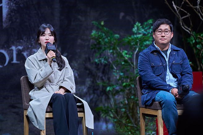 《黑暗榮耀》導演安吉鎬(右)遭爆是霸凌加害者出面道歉了。（圖／IG@netflixkr）