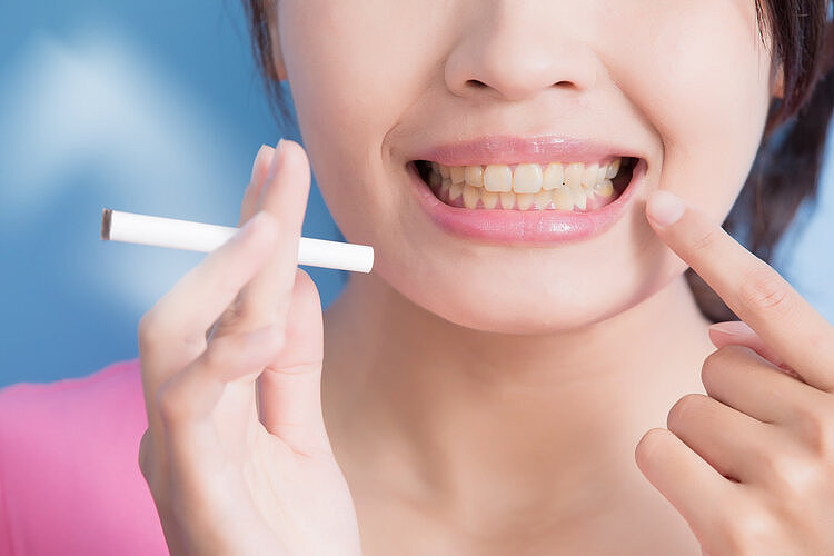 牙缝里的牙结石，如何清除干净？2个办法是不少人的选择 - 1