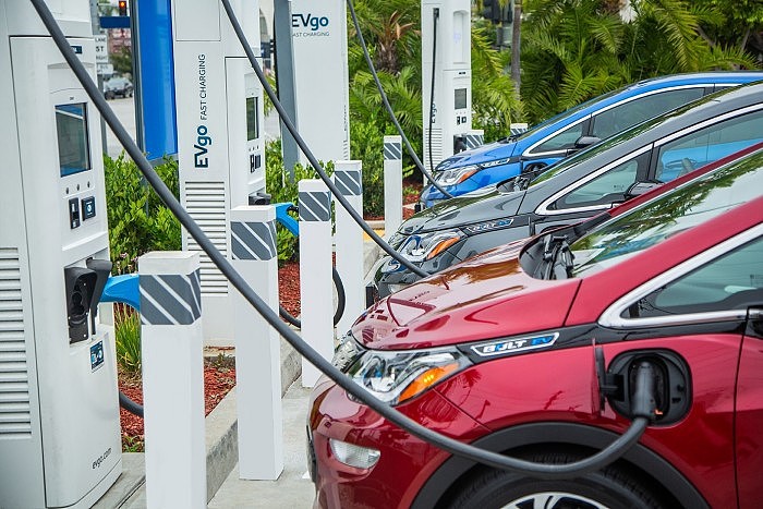高油价下新能源车越来越吃香，使用成本不及燃油车一半 - 2