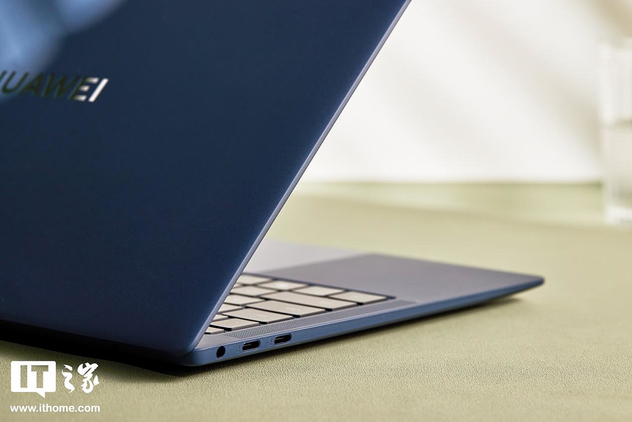 【IT之家开箱】华为 MateBook X Pro 2023 图赏：三款精致新配色，打造智美轻薄本 - 8