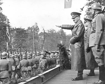 二战时期，希特勒为什么敢对拥兵百万的波兰开刀？ - 1