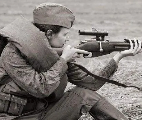 苏联传奇狙击手：瓦西里·杰尼索夫 - 1