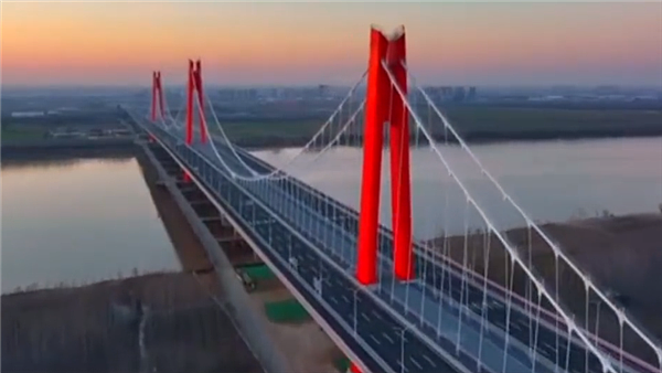 济南黄河凤凰大桥今日开通：三项世界之最 过黄河仅需4分钟 - 1