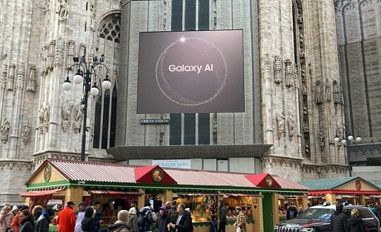 三星在全球各大城市竖起广告牌，预热 Galaxy S24 系列 AI 手机 - 4