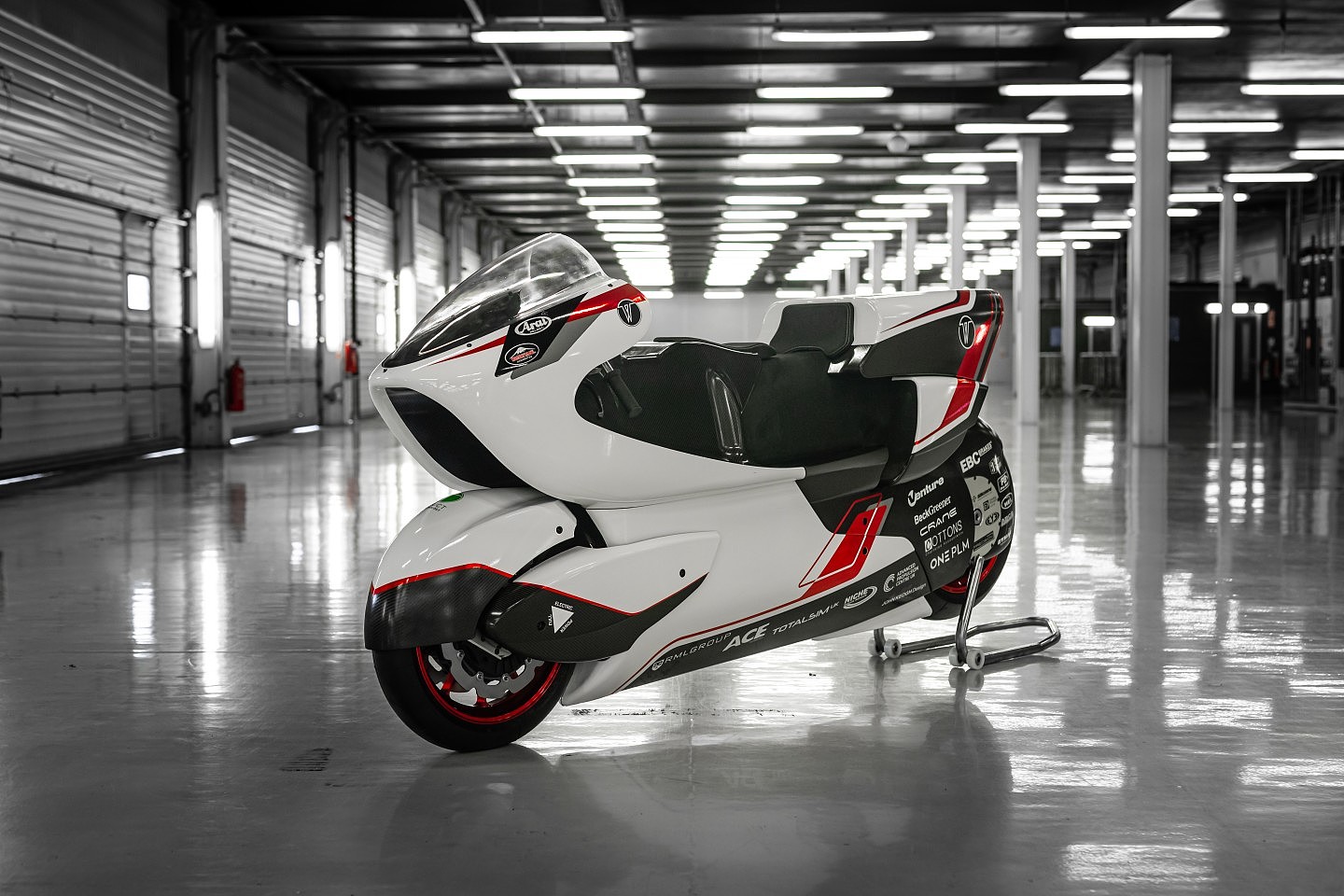 英国公司打造全球最快电动摩托车：采用激进的大洞技术 - 9