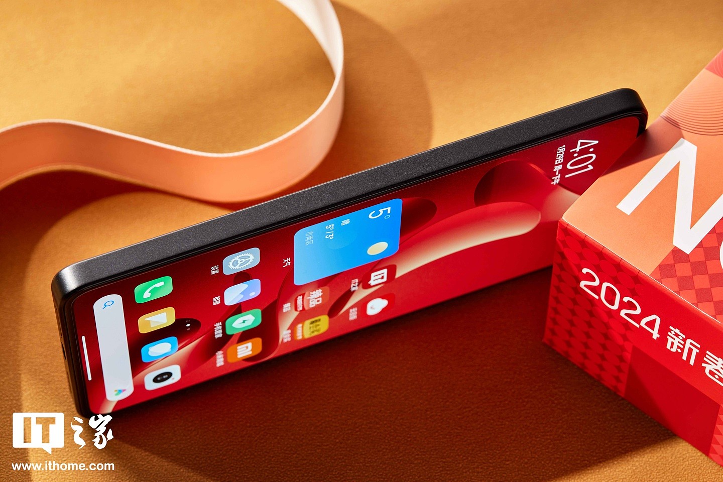 【IT之家开箱】Redmi Note 13 Pro 新春版图赏：好运红，迎龙年红运 - 11