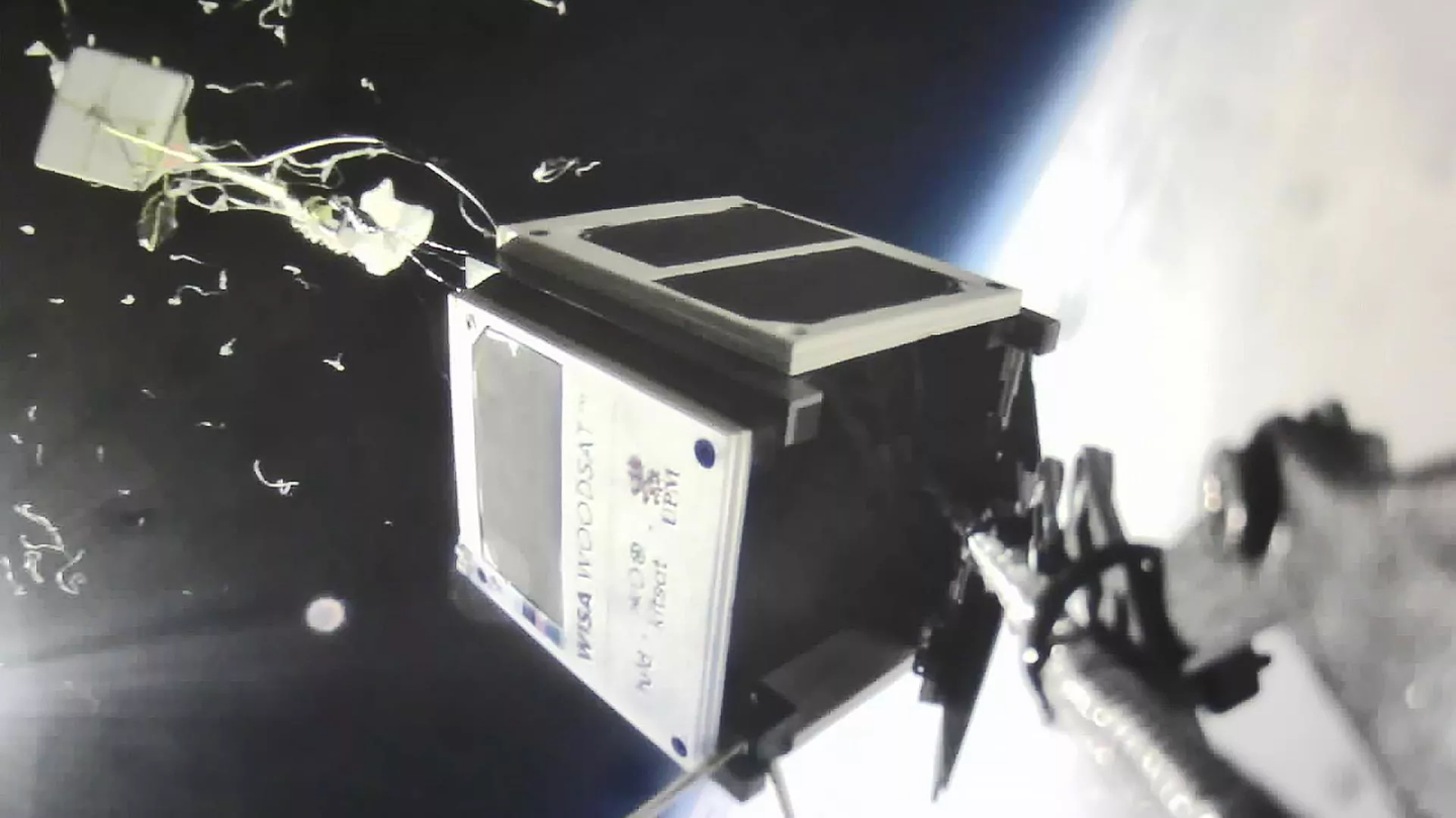 全球首颗木制卫星通过平流层测试，未来将被送入太空 - 3