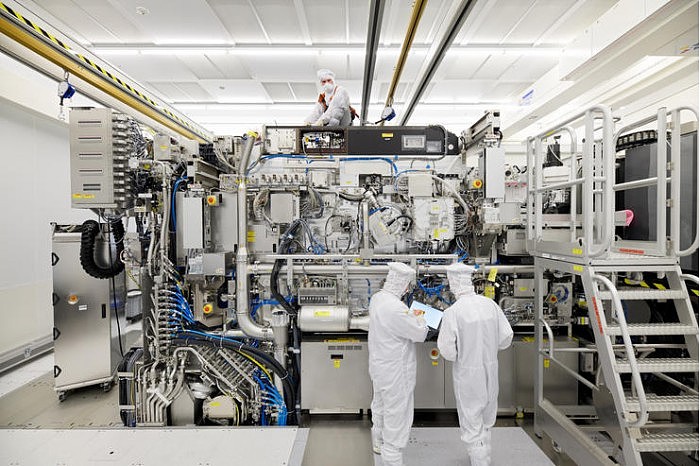 加入 EUV 光刻机抢购队伍 美光 2024 年生产全新内存芯片 - 1