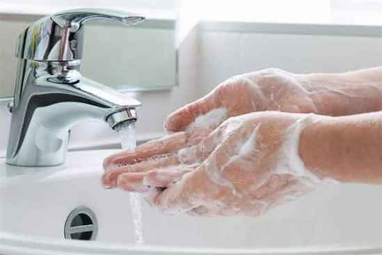 染头膏在手上如何洗掉 时间长它会干掉 - 1