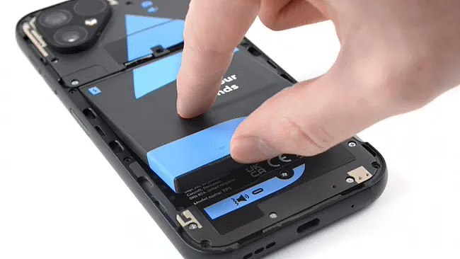 Fairphone 5 斩获 iFixit 满分维修评分，成为手机界的“异类” - 1