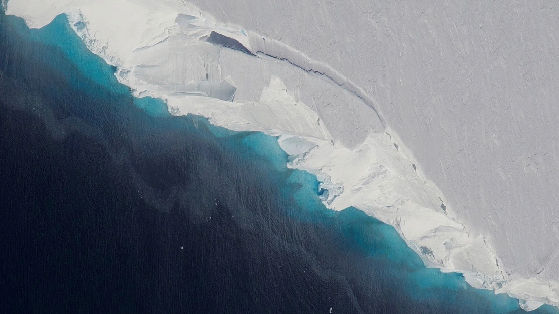 研究：思韦茨冰川的关键冰架可能会在五年内崩塌 - 1