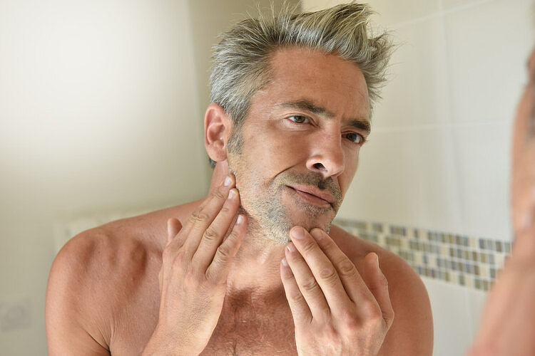 男性刮胡子的频率，会影响寿命？在这4个时间段，最好别去刮胡子 - 3