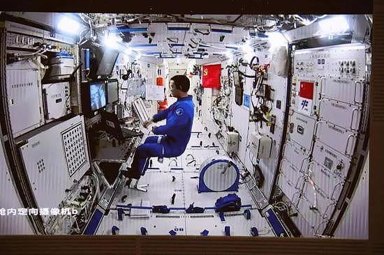 班师回宫！首次“走出”中国空间站的刘伯明、汤洪波做了这三件事 - 4