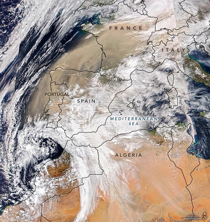 Atmospheric-River-of-Dust-March-2022-Annotated.jpg