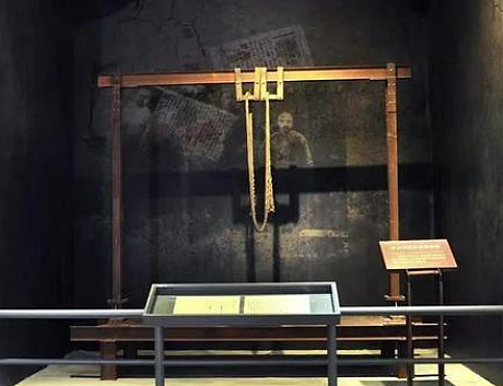 中国博物馆0001号文物：一绞刑架的背后故事 - 1
