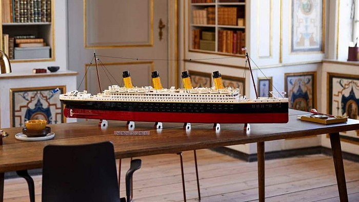 lego-titanic-build-1280x720.jpg