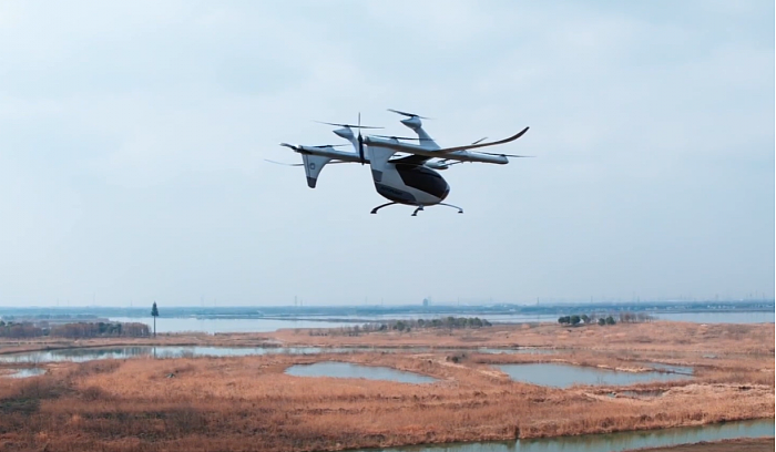 峰飞公布首款载人飞行器 首次eVTOL升空和巡航过渡测试展示 - 1