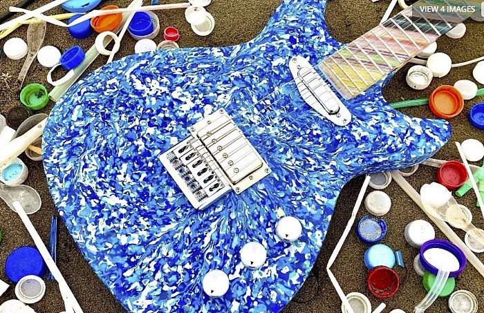 一位艺术家用回收海洋塑料制作令人惊叹的吉他 - 1