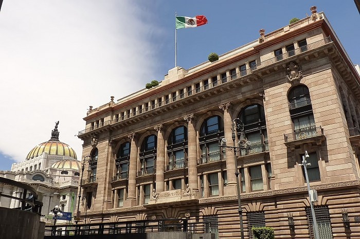 1599px-Banco_de_México_&_INBA.jpg