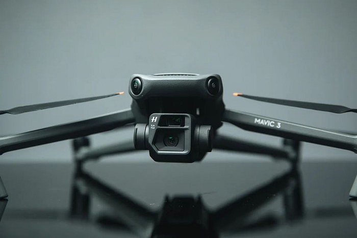 [图]大疆发布消费级摄像无人机Mavic 3：双摄设置 46分钟飞行时间 - 4