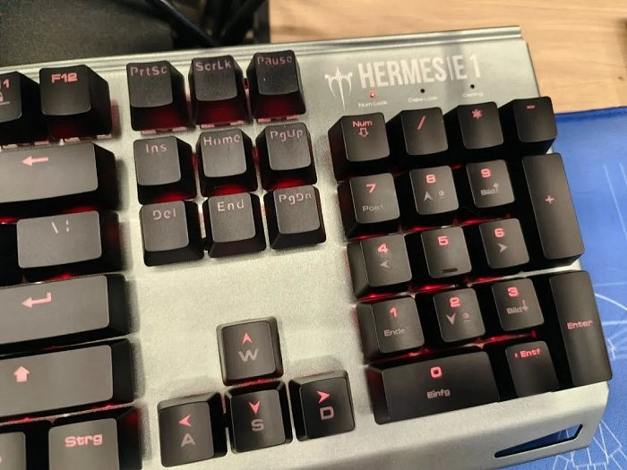 键盘上这些被厂商抠掉的功能键 到底有多没用？ - 3