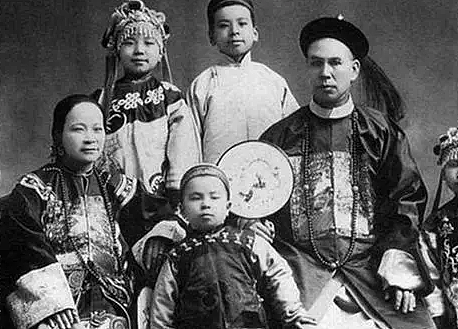 清朝皇族的姓氏演变：从皇室到平民 - 1