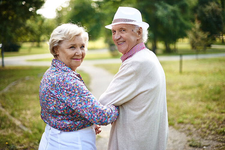 老年人还需要夫妻生活吗？注意好这2点，有助于身心健康和长寿 - 2