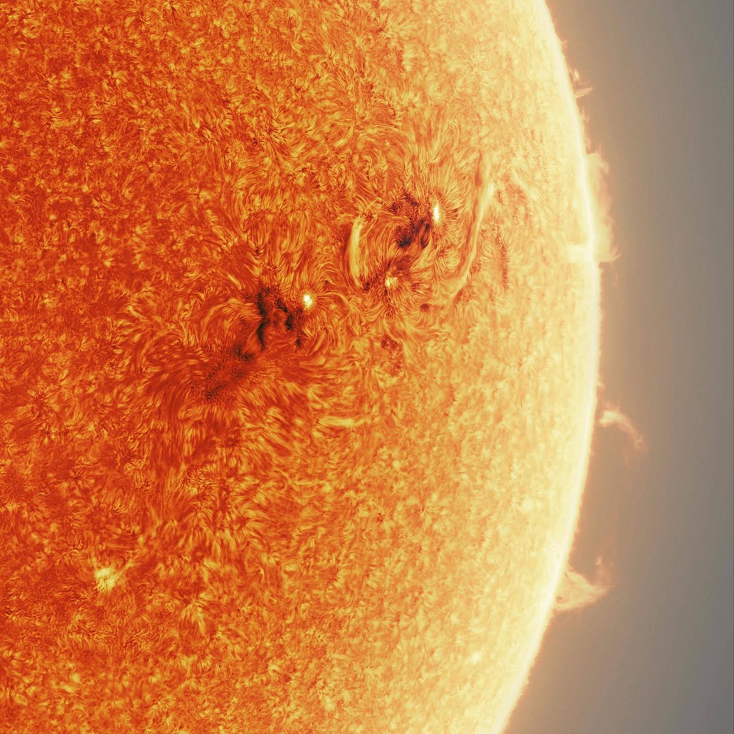 天文摄影家用15万张图制作出一张壮观的太阳照 - 1