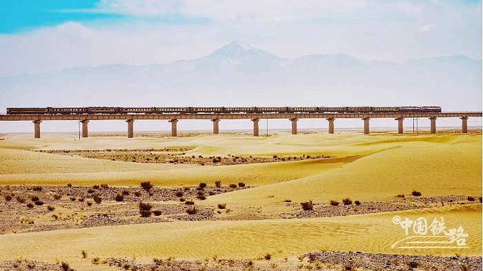 世界首个沙漠铁路环线 和田至若羌铁路6月16日开通运营 - 1