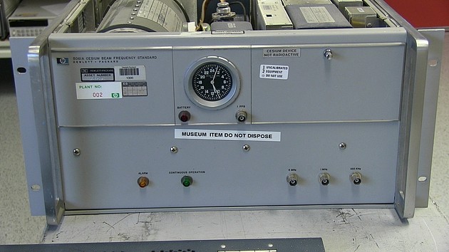 哈菲勒-基廷实验中使用的一台铯原子钟