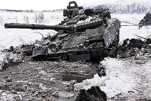 苏/俄-T80是世界上最矮的坦克吗?坦克设计那么矮有什么优势? - 1