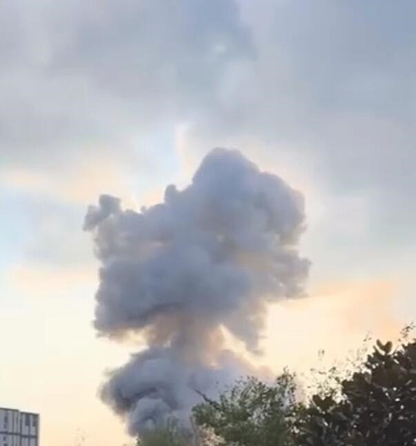 南京航空航天大学实验楼爆燃：目击者看到蘑菇云听到巨响 - 2