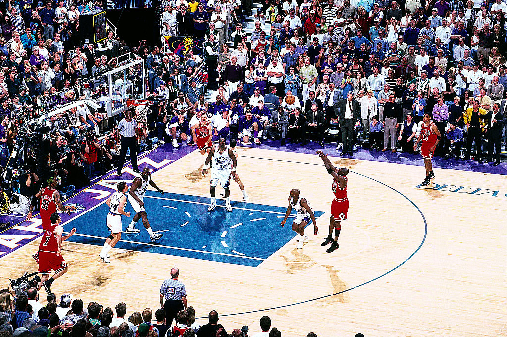NBA官网评1990年代重大时刻——乔丹只手遮天 - 9