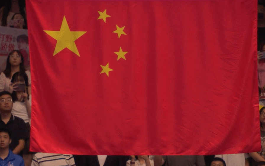 亚运王者荣耀颁奖仪式：中国选手戴上金牌，升国旗唱国歌！ - 2