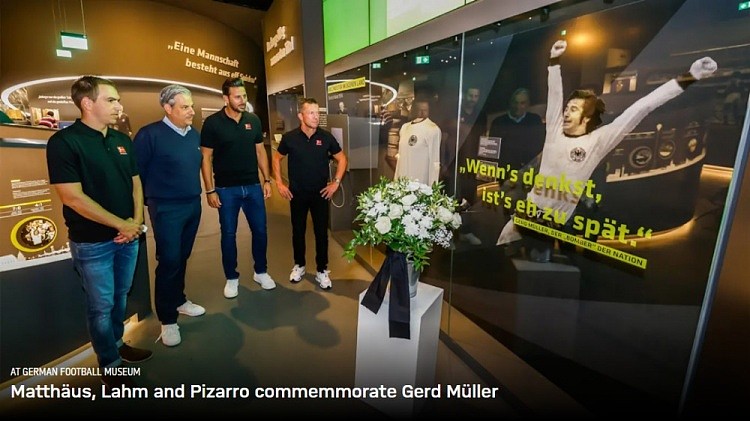 马特乌斯、拉姆、皮萨罗前往德国足球博物馆悼念盖德-穆勒