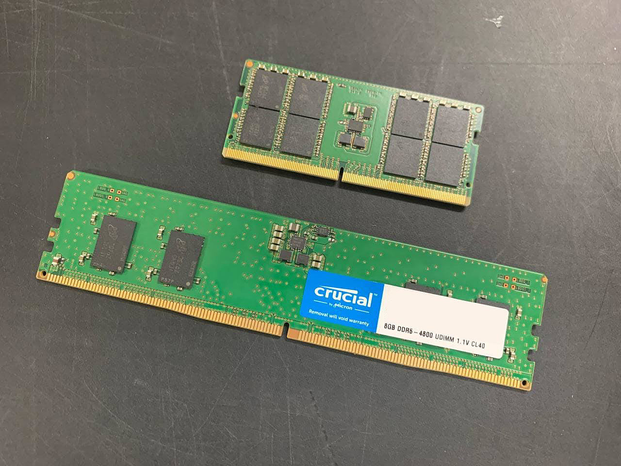 宇瞻展示 DDR5-4800 台式/笔记本内存条实物：单条 16GB，时序 CL40 - 3