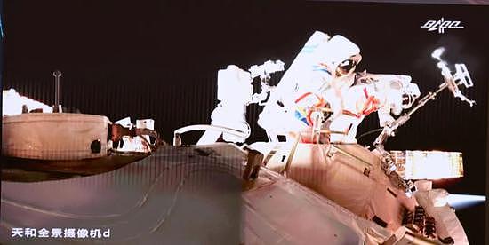 班师回宫！首次“走出”中国空间站的刘伯明、汤洪波做了这三件事 - 6
