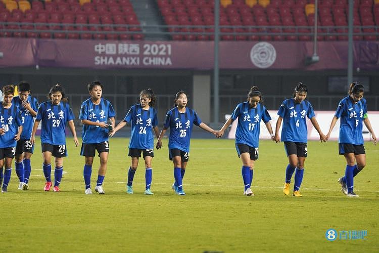 北京女足主帅谈轮换：队里老将多且连踢3场，想给年轻人展示机会