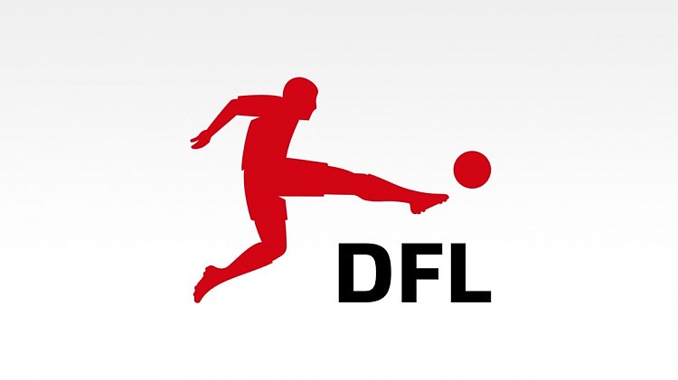 德媒：DFL经过视频查证，决定将42年前的一粒德乙进球改判 - 1