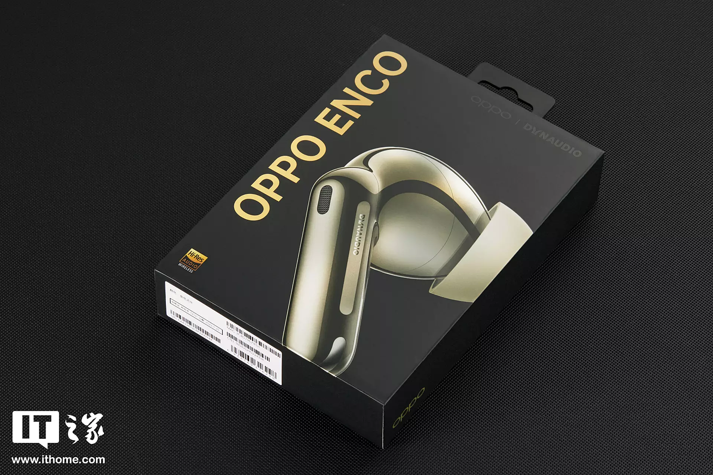 【IT之家开箱】OPPO Enco X2 金色流年图赏：戴金色无线耳机，游金色音乐殿堂 - 1