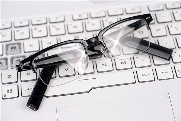 华为智能眼镜方形半框图赏 把工作和生活无缝融合 - 4