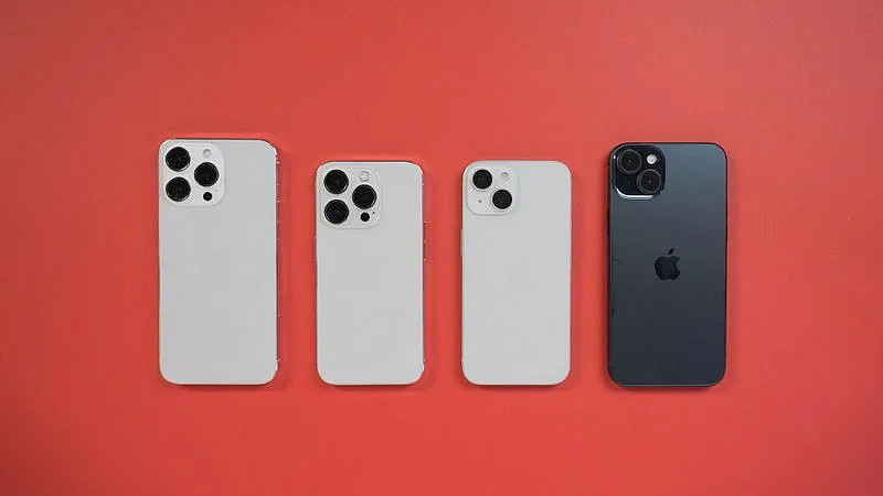 苹果 iPhone 15 系列四款机模上手 - 4