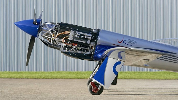罗尔斯罗伊斯全电动飞机完成首飞 - 2