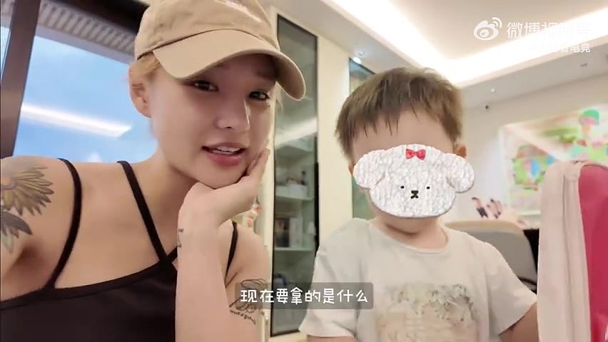 Uzi妻子分享Vlog：Ming和uzi打羽毛球，还有可爱的小枣！ - 1